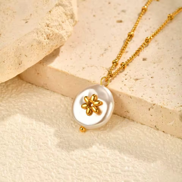 Sweet Pearl Necklaces