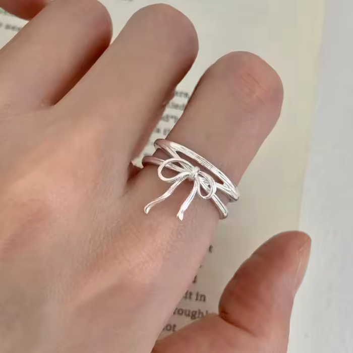 Solid Looped Bow